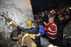 violencia-en-concierto-de-u2--en-glastonbury