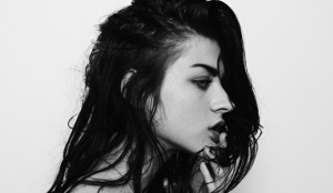 frances-bean-cobain-sugiere-que-prohiban-el-uso-de-twitter-a-courtney-love