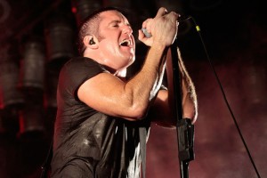 trent-reznor-habla-de-la-salida-de-adrian-belew
