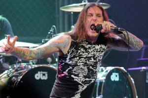 vocalista-de-as-i-lay-dying-liberado-tras-pagar-fianza-de-2-millones