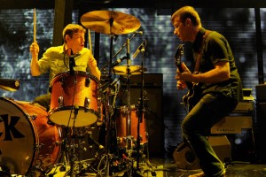 the-black-keys-le-da-vergenza-jack-white