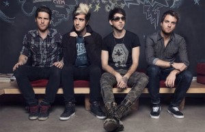 -all-time-low-estrenar-video-maana-the-irony-of-choking-on-a-lifesaver