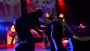morrissey-fue-atacado-por-un-fan-en-pleno-concierto