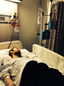 el-vocalista-de-sum-41-hospitalizado-por-fallas-en-rion
