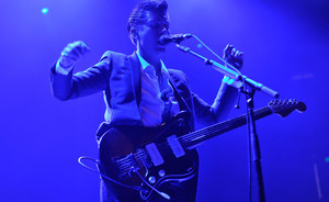 Checa el nuevo video de Arctic Monkeys: checa-el-nuevo-video-de-arctic-monkeys-snap-out-of-it