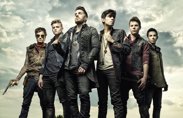 crown-the-empire-combina-satellites-y-rise-of-the-runaways-para-video-monumental