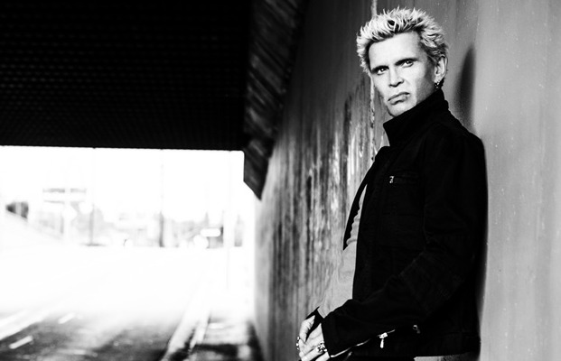 billy-idol-considera-que-el-punk-no-hizo-mella-en-el-sistema-poltico