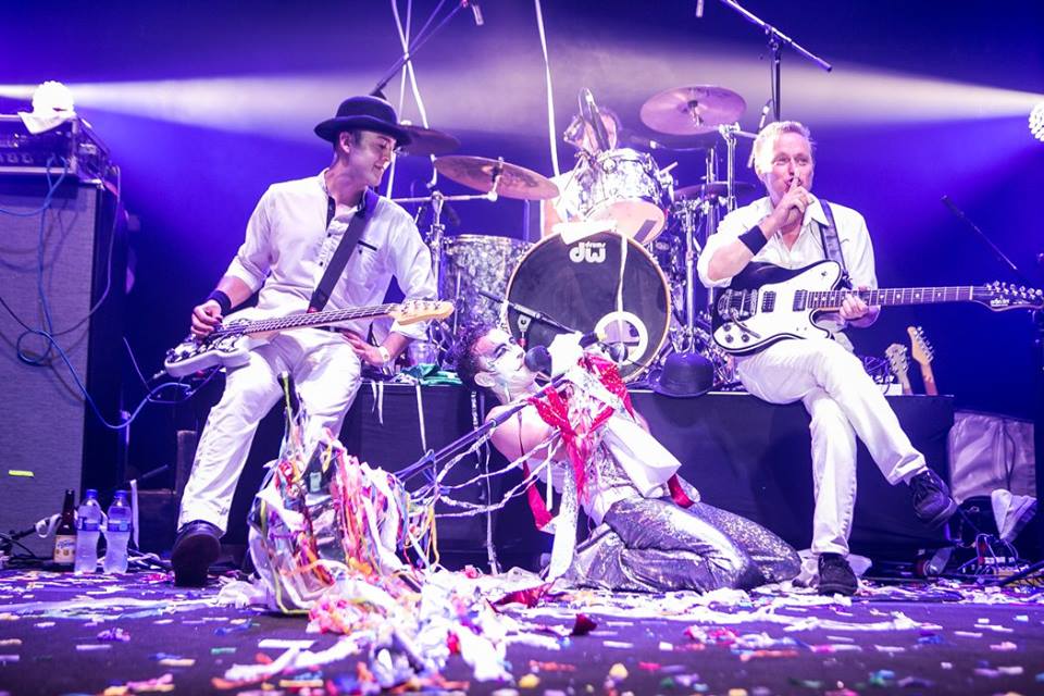 una-noche-mgica-con-the-adicts-noticias-resenas-sin-categoria