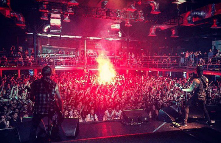 audiencia-prende-fuego-en-concierto-de-bullet-for-my-valentine-noticias-sin-categoria