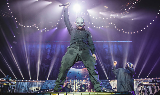 corey-taylor-de-slipknot-sufre-una-fuerte-cada-en-concierto-en-atlanta-noticias-sin-categoria