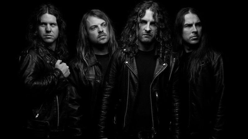 joel-okeeffe-de-airbourne-herido-tras-caer-del-escenario-noticias-sin-categoria