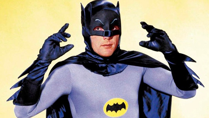adam-west-fallece-a-los-88-aos-cine-tv-noticias-sin-categoria