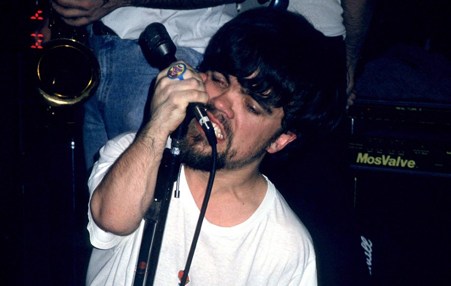 peter-dinklage-de-game-of-thrones-fue-vocalista-de-una-banda-punk-noticias-sin-categoria