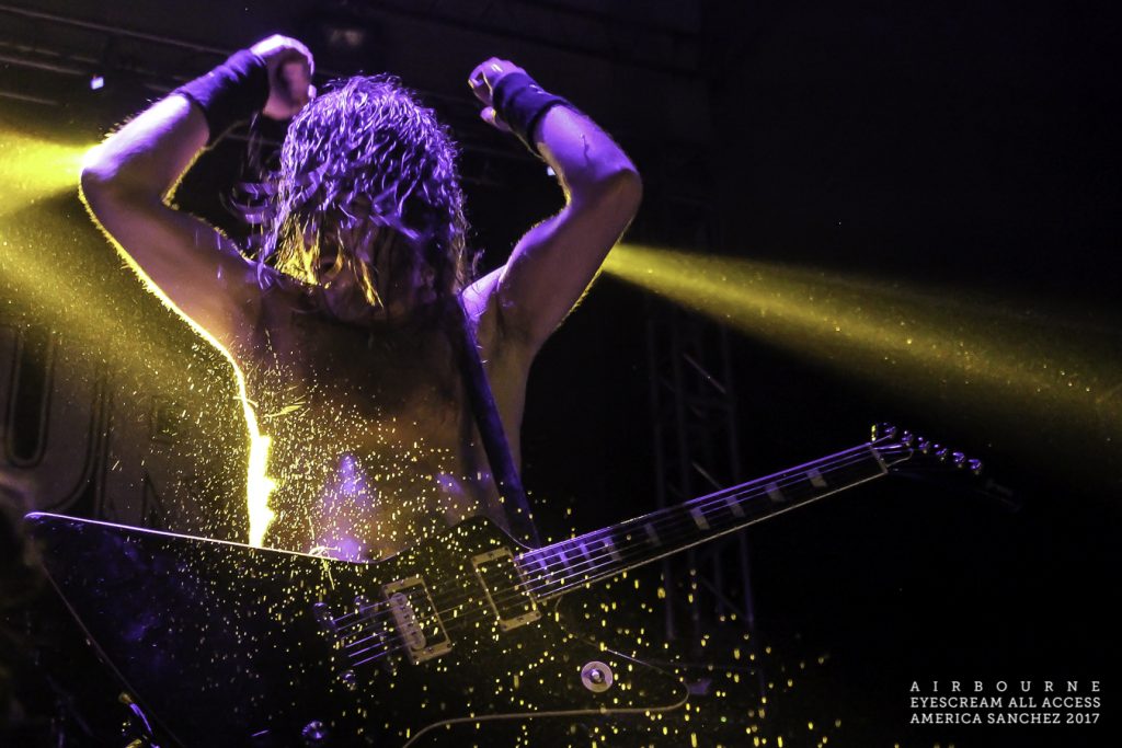 airbourne-puso-la-adrenalina-al-mximo-en-su-primer-concierto-en-mxico-resenas-sin-categoria