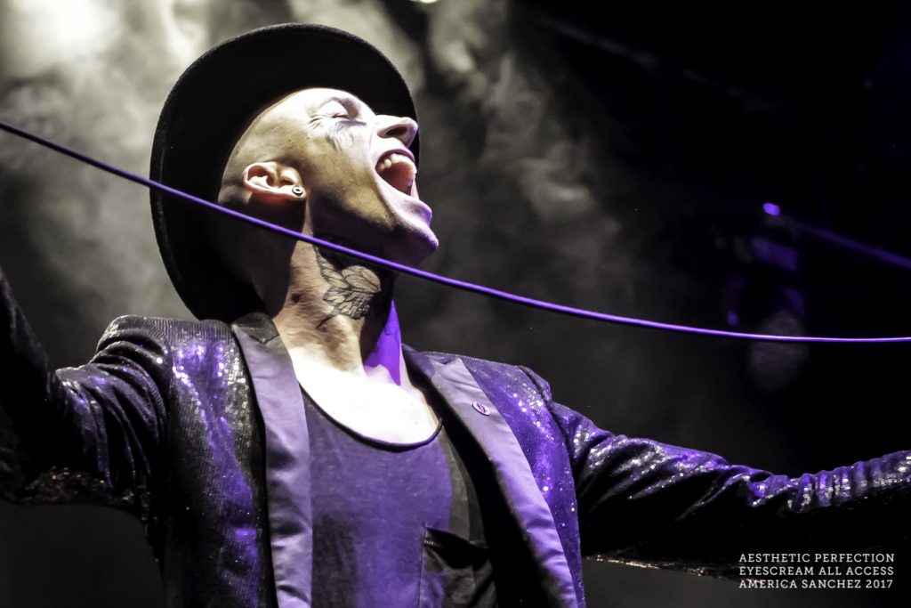 covenant-y-aesthetic-perfection-en-el-plaza-fotos-resenas-sin-categoria