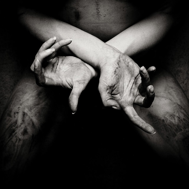 shining-estrena-nuevo-sencillo-gylenne-portarnas-bro-noticias-sin-categoria