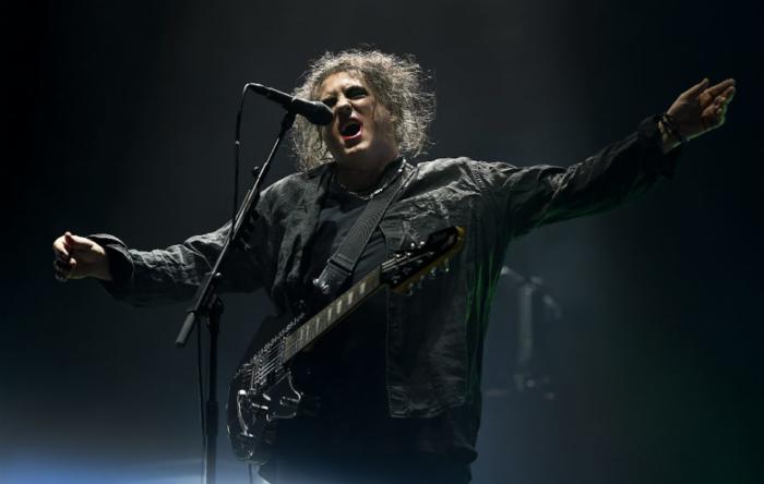Robert Smith habla sobre el nuevo álbum de The Cure y espera que salga en Halloween noticias sin-categoria robert-smith-habla-sobre-el-nuevo-lbum-de-the-cure-y-espera-que-salga-en-halloween-noticias-sin-categoria