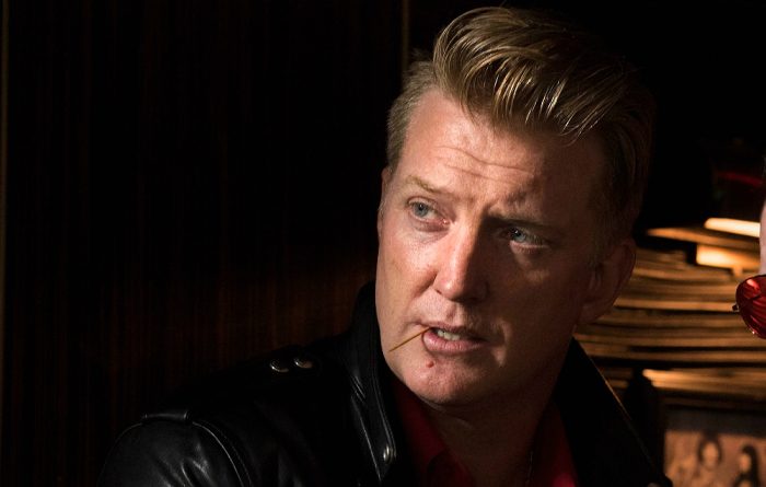 josh-homme-se-disculpa-pblicamente-por-patear-a-un-fotgrafo-noticias-sin-categoria