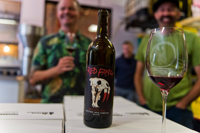 red-fang-estrena-su-lnea-de-vino-noticias-sin-categoria