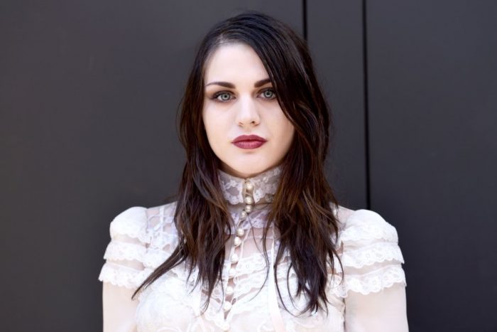 Frances Bean Cobain estrenó su primera canción dedicada a Kurt Cobain noticias sin-categoria frances-bean-cobain-estren-su-primera-cancin-dedicada-a-kurt-cobain-noticias-sin-categoria