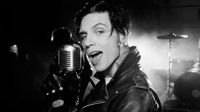 andy-biersack-sacar-un-segundo-disco-bajo-andy-black-noticias-sin-categoria