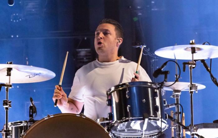 matt-helders-arctic-monkeys-se-inspira-en-john-carpenter-para-su-disco-solista-noticias-sin-categoria
