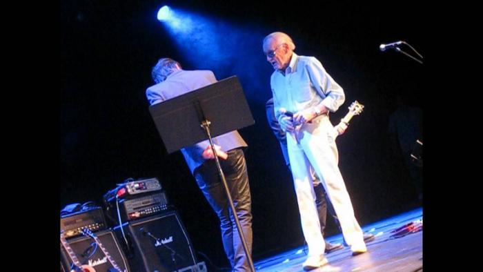 la-vez-que-peter-murphy-toc-con-stan-lee-noticias-sin-categoria