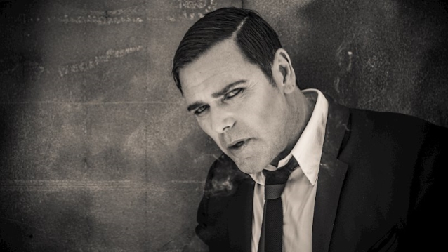 richard-kruspe-de-rammstein-regresa-con-su-proyecto-alterno-emigrate-noticias-sin-categoria