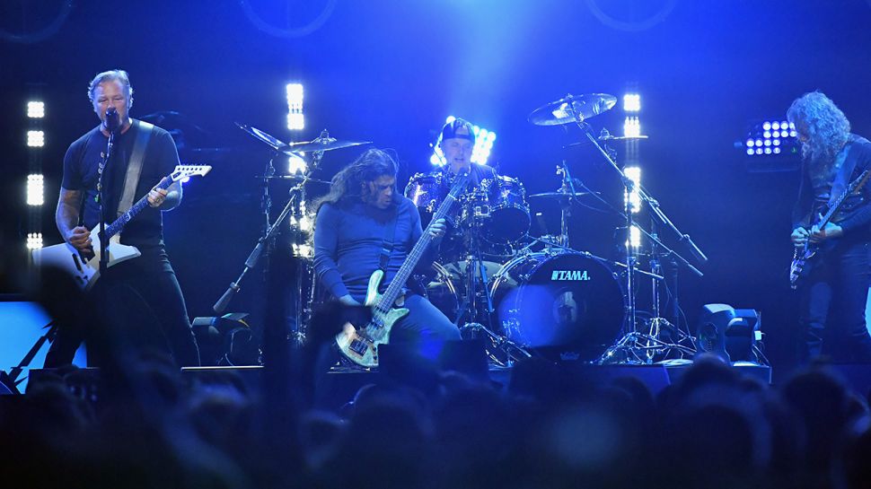 metallica-con-su-set-completo-desde-chris-cornell-i-am-the-highway-noticias-sin-categoria
