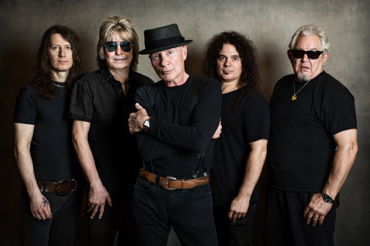 ufo-se-despide-de-su-vocalista-de-50-aos-phil-mogg-noticias-sin-categoria
