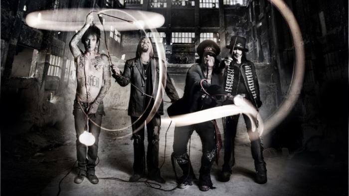 the-dirt-odiada-por-los-crticos-y-amada-por-los-fans-noticias-sin-categoria