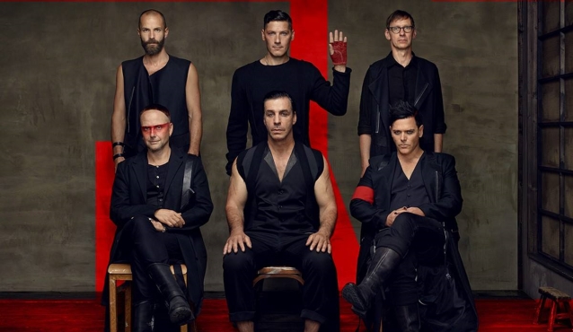 rammstein-presenta-un-poco-de-radio-y-zeig-dich-noticias-sin-categoria