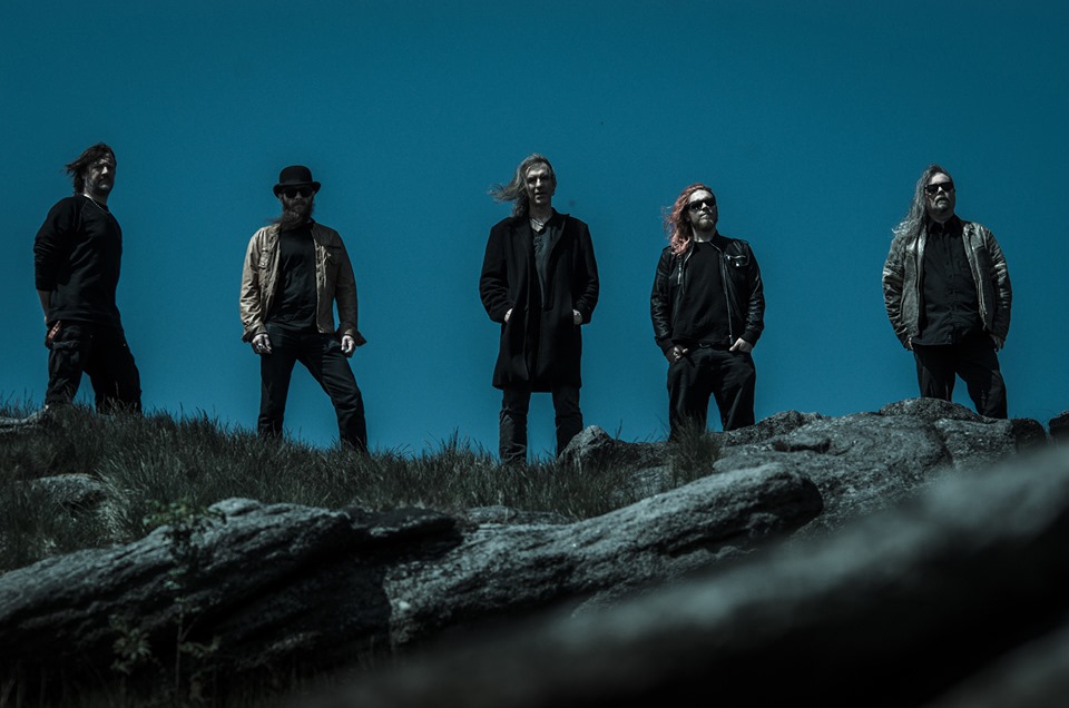 new-model-army-estrena-el-video-end-of-days-de-su-prximo-lbum-from-here-noticias-sin-categoria