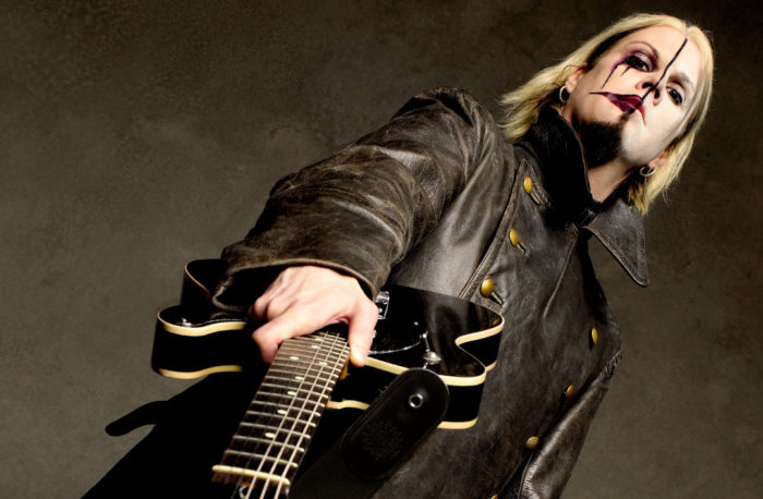 john-5-presenta-i-want-it-all-una-stira-contra-las-influencers-noticias-sin-categoria