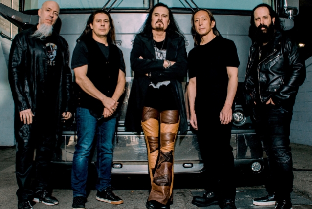 dream-theater-estrenan-barstool-warrior-noticias-sin-categoria