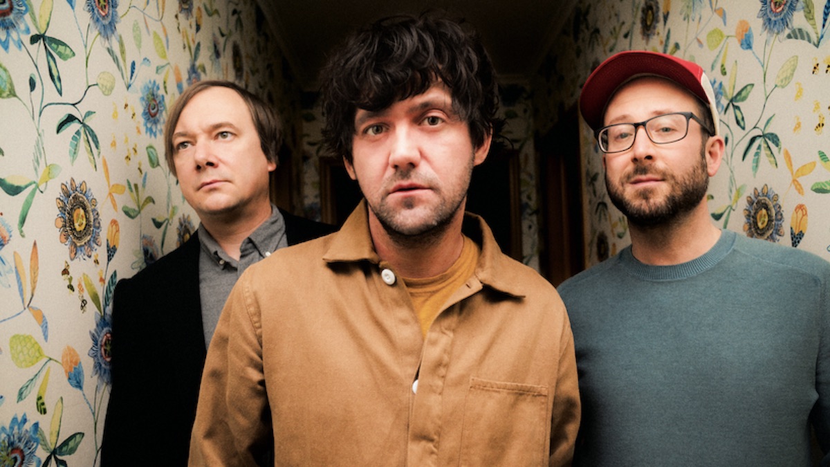 nueve-aos-despus-bright-eyes-regresa-con-persona-non-grata-noticias-sin-categoria