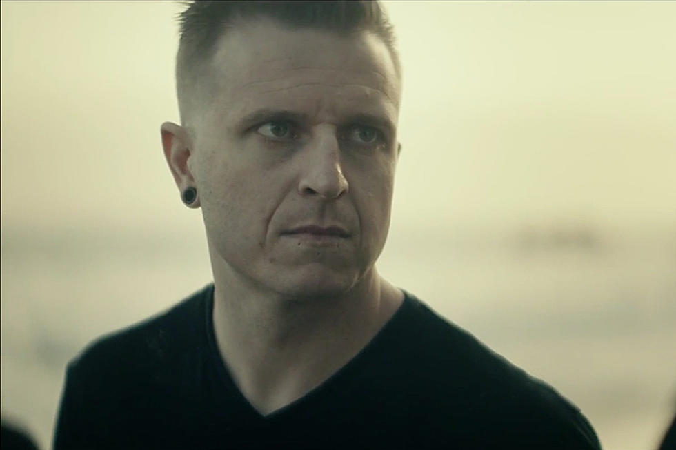 alex-varkatzas-niega-haber-salido-de-atreyu-noticias-sin-categoria