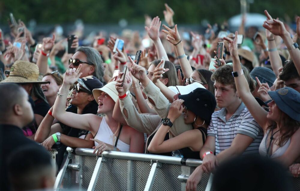 20000-personas-en-nueva-zelanda-asisten-al-concierto-ms-grande-desde-el--confinamiento-noticias-sin-categoria