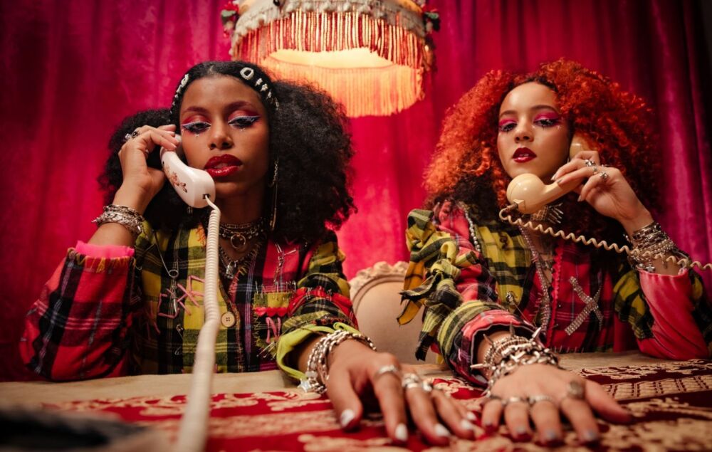 nova-twins-anuncia-nuevo-lbum-supernova-y-comparte-un-nuevo-e-intenso-sencillo-kmb-noticias-sin-categoria