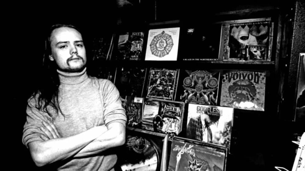 helvete-la-histrica-tienda-de-metal-es-consumida-tras-incendio-noticias-sin-categoria