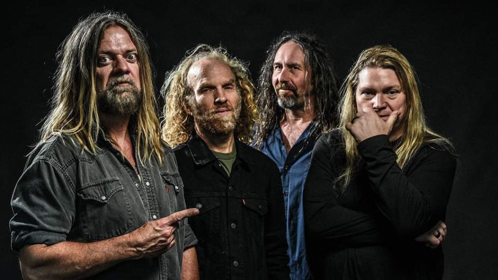 mike-dean-anuncia-su-salida-de-corrosion-of-conformity-noticias-sin-categoria
