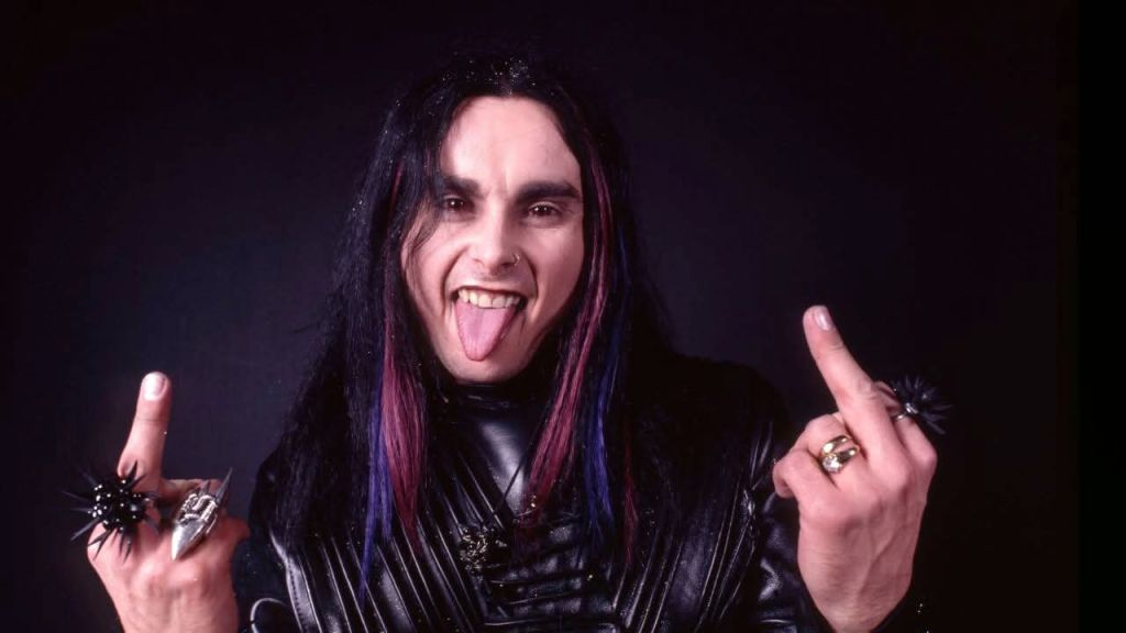 cradle-of-filth-enfrenta-nuevas-acusaciones-ex-miembro-del-crew-denuncia-bajos-salarios-y-ambiente-txico-noticias-sin-categoria